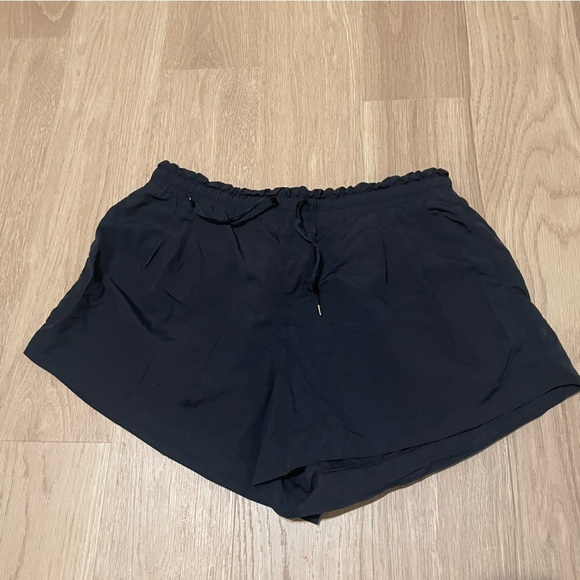 all in motion Pants - All In Motion woman’s running workout shorts XL black pleated zipper pocket gym